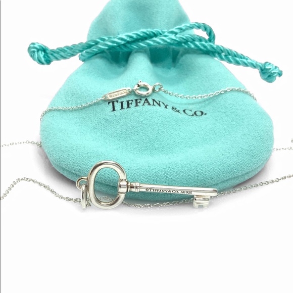 Tiffany & Co. Jewelry - Tiffany & Co. Sterling silver 1.25" Oval Key Pendant Necklace 24"